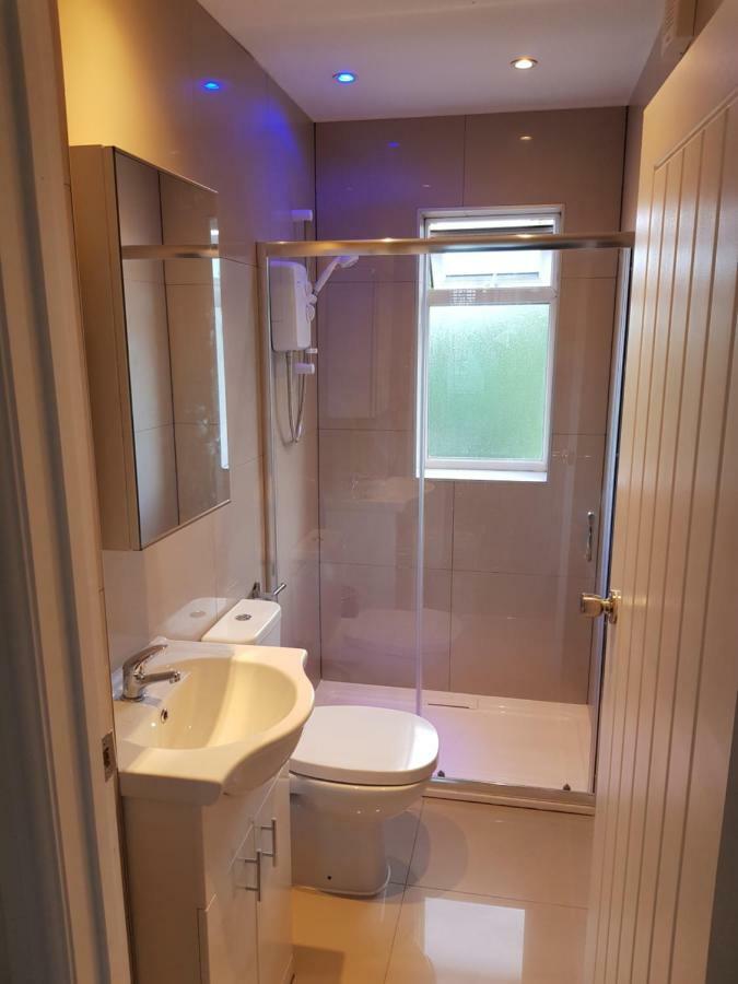 Webb Place 2 Bedroom Apartment ! Croydon Luaran gambar