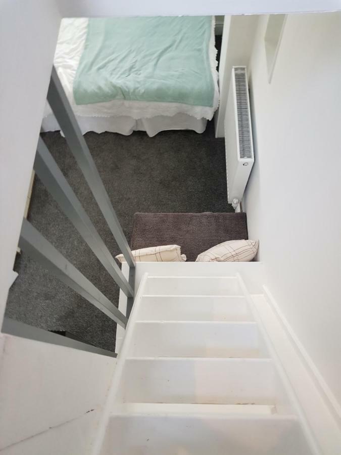 Webb Place 2 Bedroom Apartment ! Croydon Luaran gambar